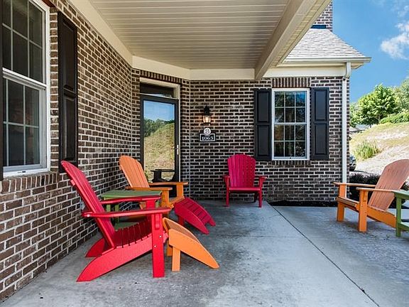 3rd image of 1063 Clerkenwell Ln