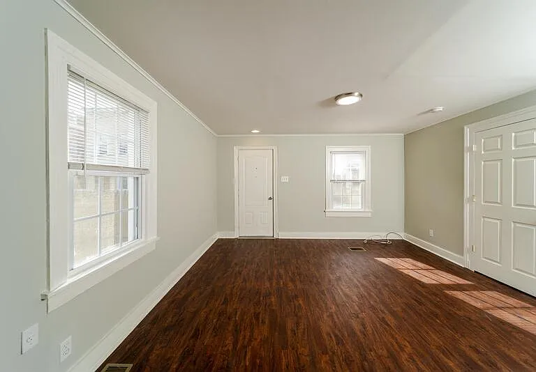 28 Lancaster St — Photo 9