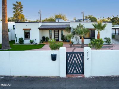 2110 E Grant Rd, Tucson, AZ, 85719