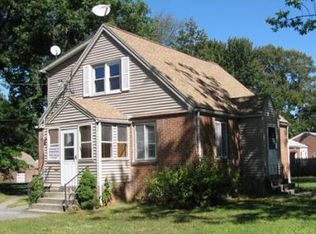 30 Lynwood Ter, Springfield, MA 01104