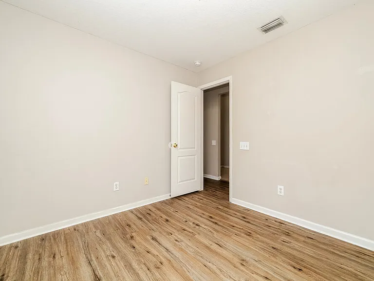10422 Hunters Haven Blvd — Photo 14