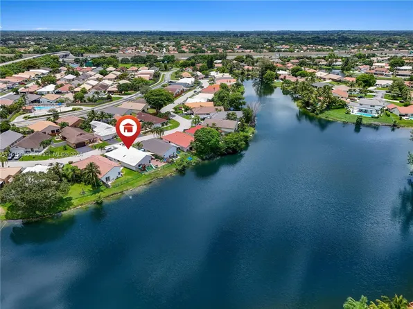 15007 Brighton Ln, Davie, FL 33331
