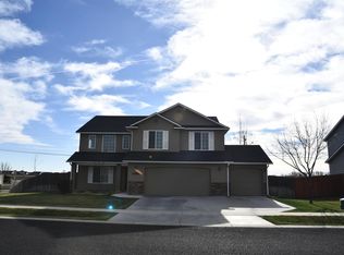 10597 W Black Fang Ct, Star, ID 83669