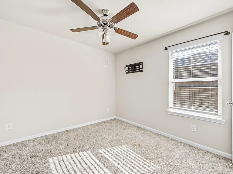 7543 Highland Chase Dr — Photo 13