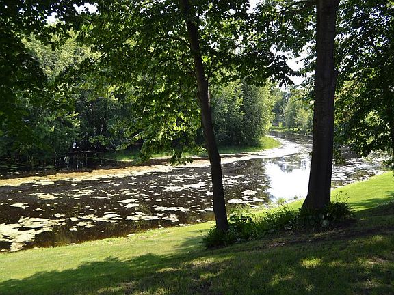 4th image of 9077 Maple Shores Dr