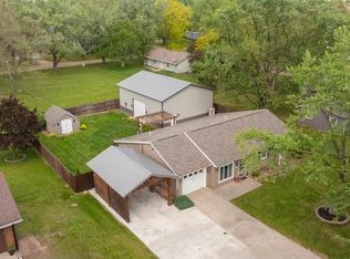 231 E Elm St, Millersburg, IN 46543