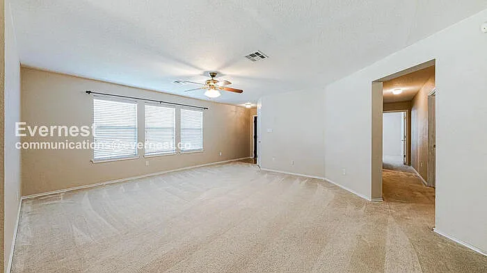 109 Covey Ln — Photo 10