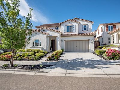 1809 Porcellano Way, Dublin, CA, 94568