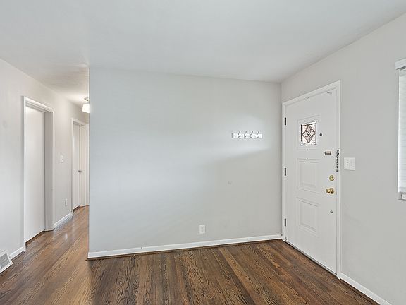 3rd image of 174 Revere Dr