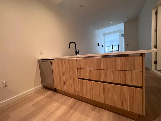 Rented by MLB ESTATES LLC | media 37