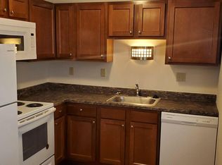 190 Stillbrook Estates Dr APT 104, Fenton, MO 63026