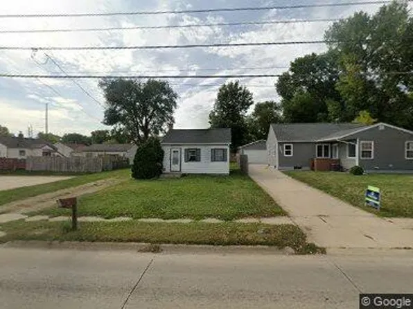 1436 Ansborough Ave, Waterloo, IA 50701