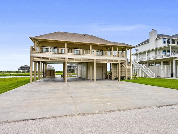 4th image of 3721 Biscayne Beach Rd