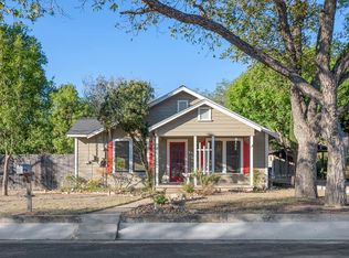 225 Hamilton St, Kerrville, TX 78028