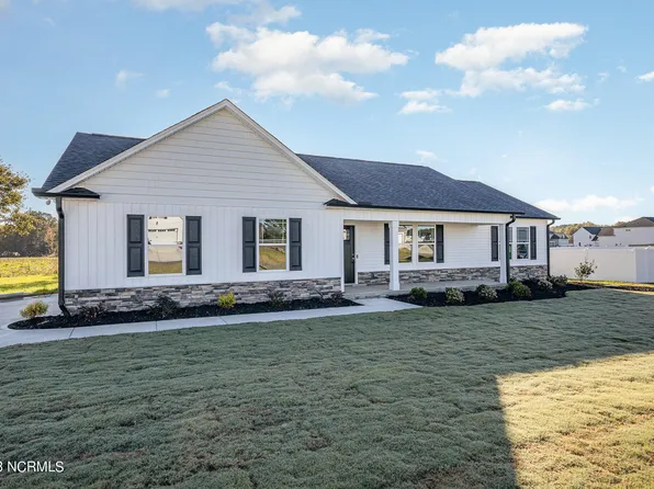 202 Tuscany Circle, Princeton, NC 27569