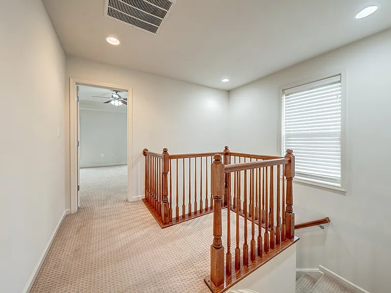 42230 Castle Ridge Sq — Photo 18