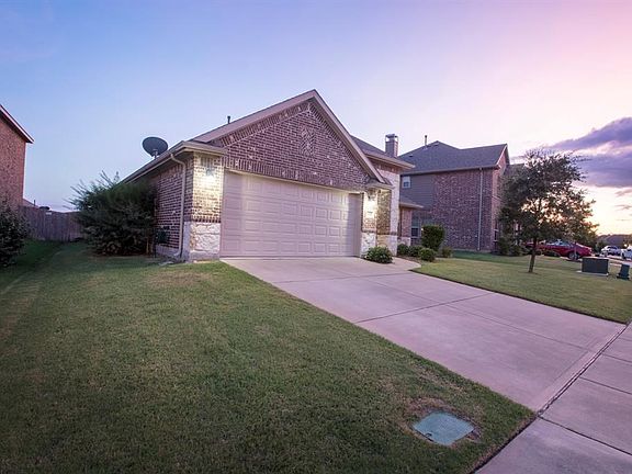 4th image of 1509 Castle Creek Dr