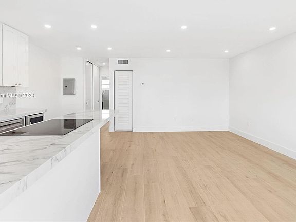 4th image of 363 Washington Ave APT 62