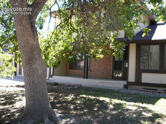 4th image of 555 Gilcrest Rd