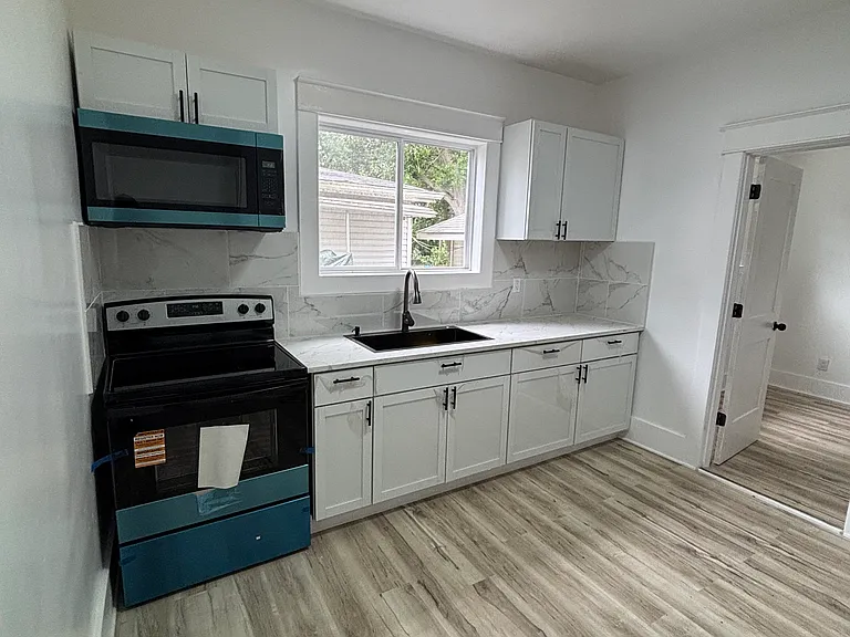 418 W Park Ave #1 — Photo 2