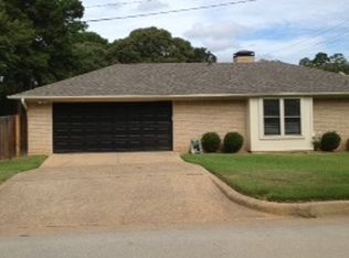 2519 Old Omen Rd, Tyler, TX 75701