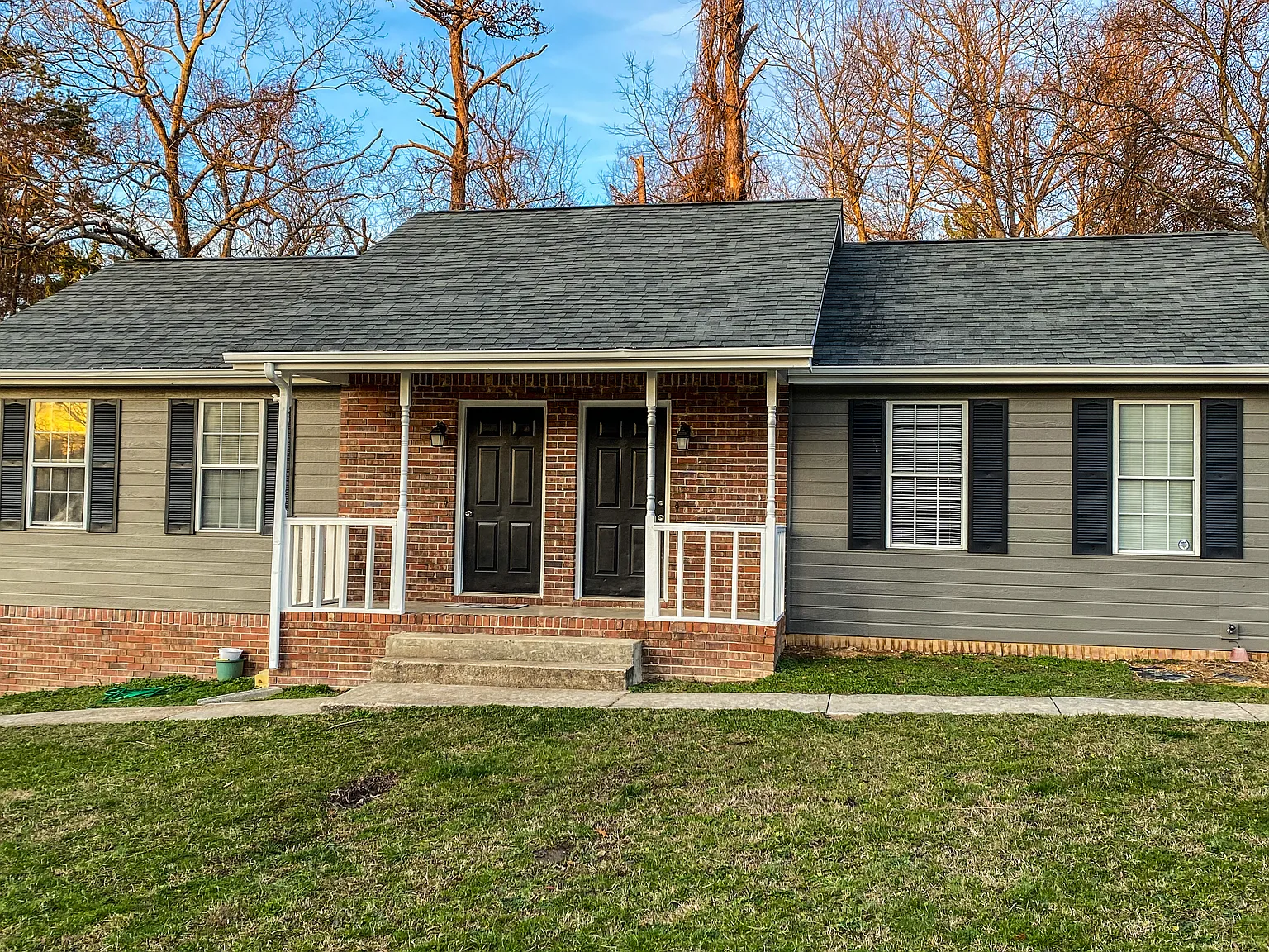 2 bed, 1.5 bath, 1200 sqft, $1,350 — Photo 2