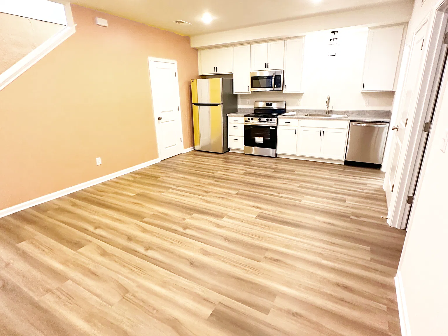 2602 Winthrop Ave — Photo 3