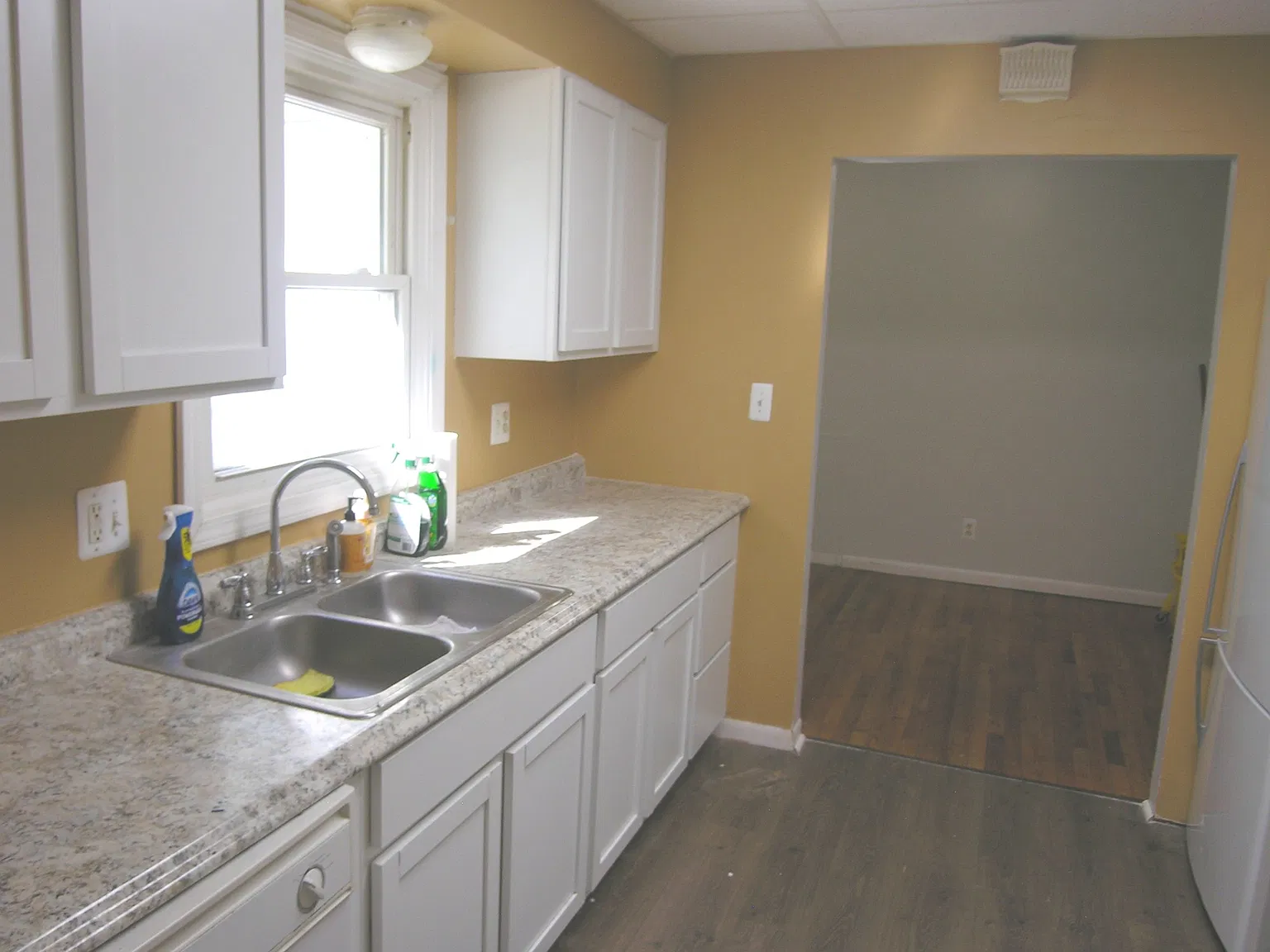 3 bed, 1184 sqft, $1,800 — Photo 3
