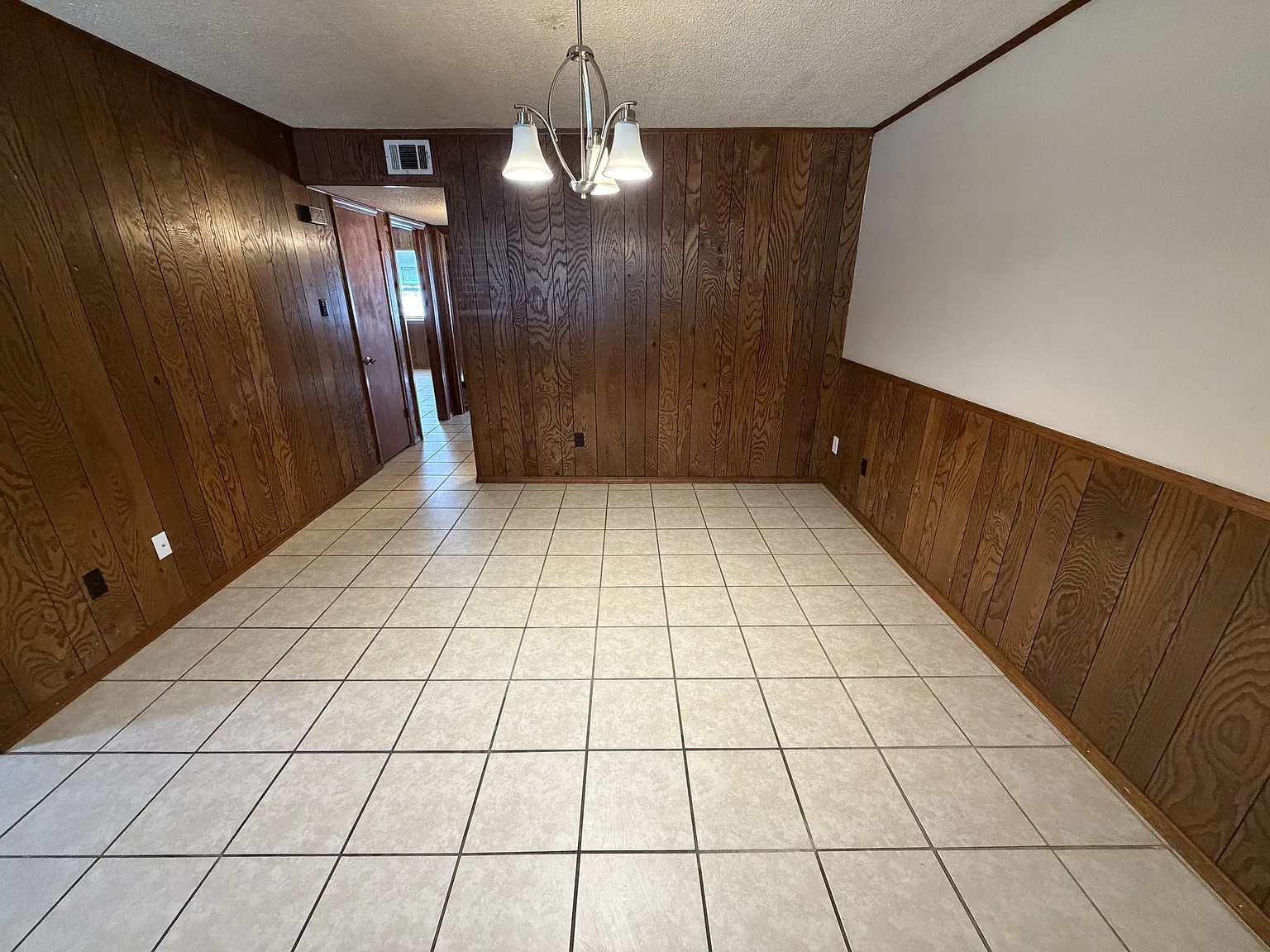 710 E O St — Photo 3