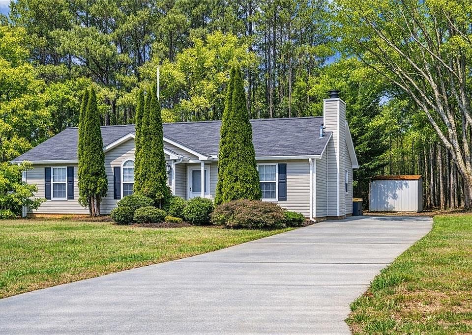 1st image of 275 Southern Trace Way