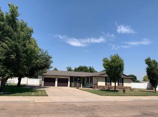 1019 E Lamplighter Ln, Garden City, KS 67846