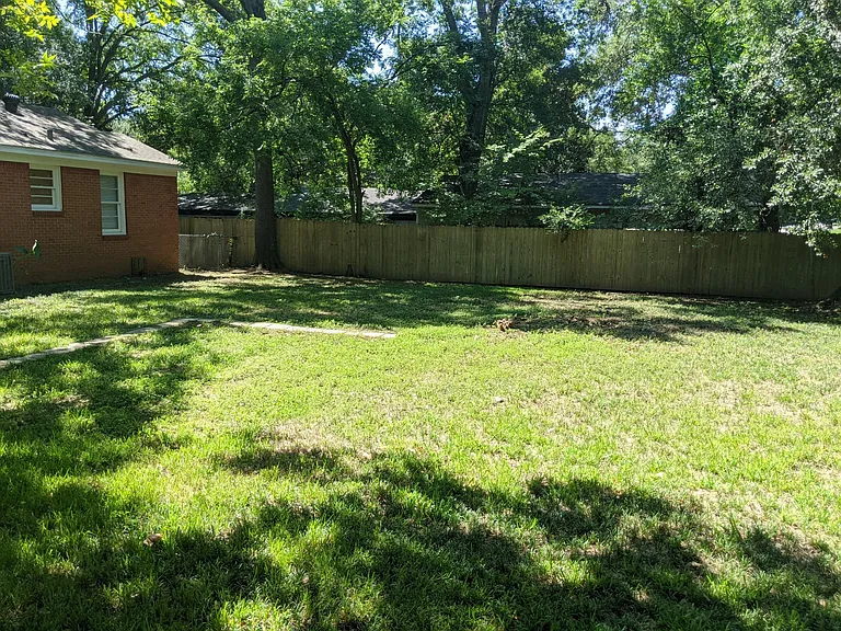 2417 S Kennedy Ave — Photo 12