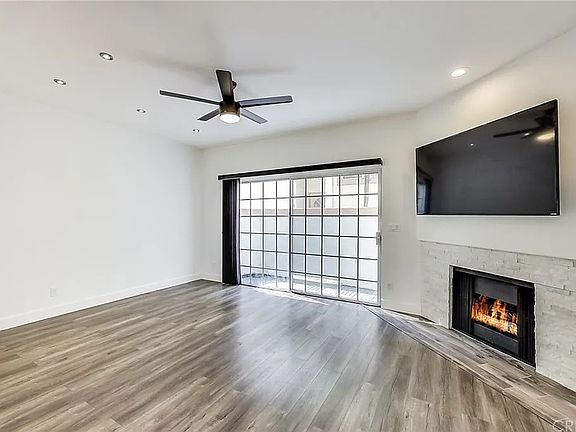 5th image of 11110 Camarillo St