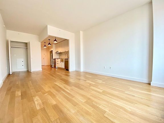 4th image of 1525 Bedford Ave #313