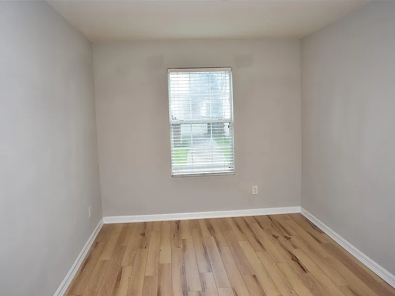 410 Laurel Sage Dr — Photo 14