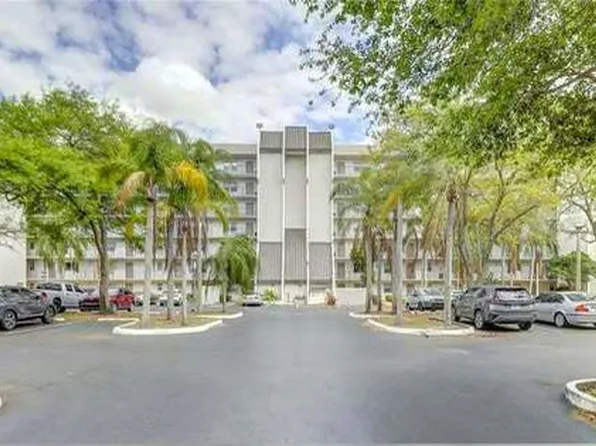 3100 W Rolling Hills Cir, Davie, FL