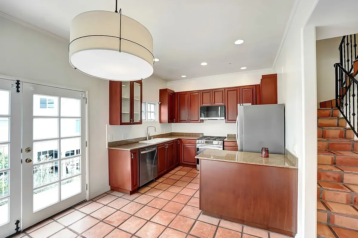 Welcome to Beautiful Isola Bella Town Homes! CALL NOW! — Photo 2