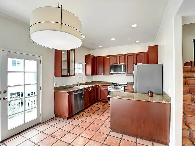ISO - Isola Bella Townhomes — Photo 1