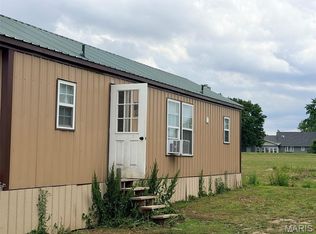 55224 Buffalo Ln, New London, MO 63459