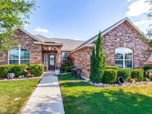 700 Roaring Springs Dr, Glenn Heights, TX 75154