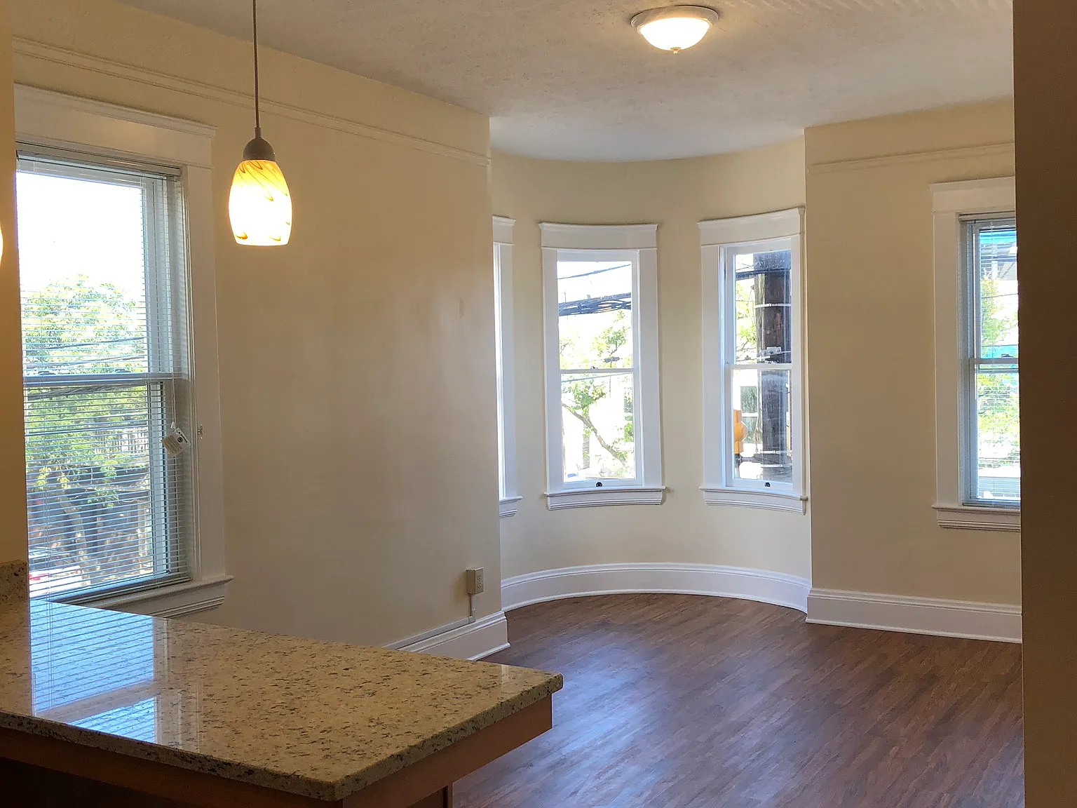 2 bed, 686 sqft, $1,575 — Photo 1