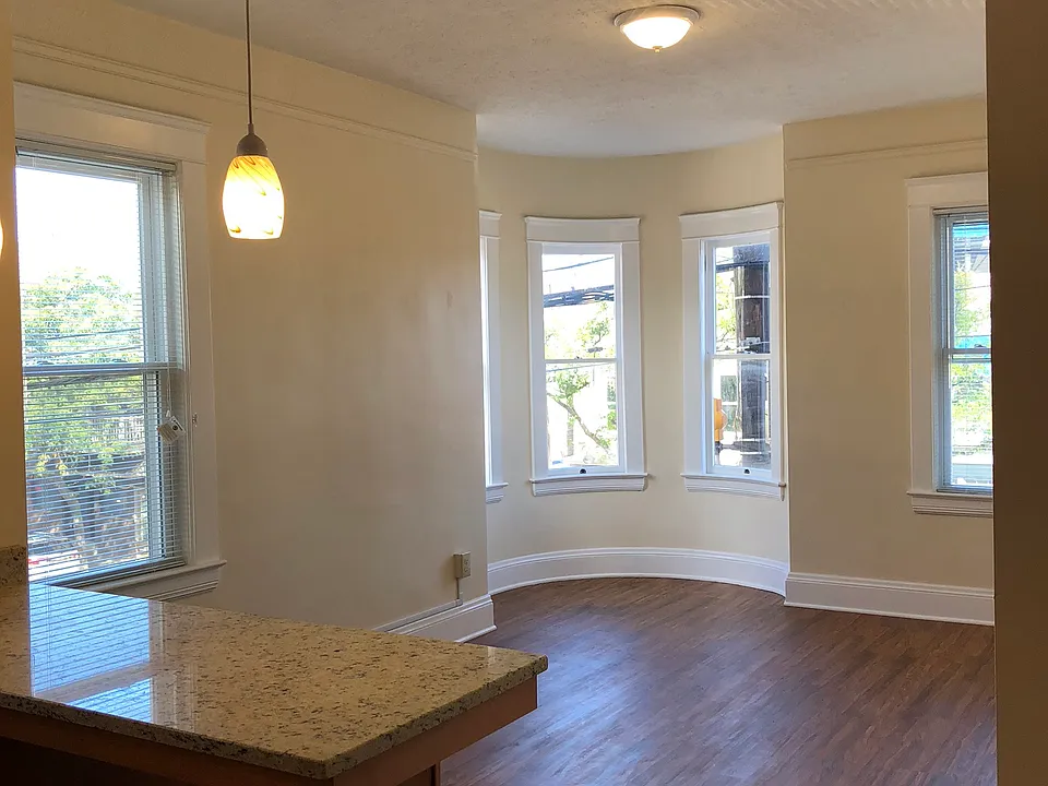 12202 Mayfield Rd #302
