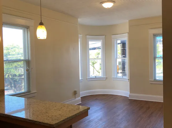 12202 Mayfield Rd APT 302, Cleveland, OH 44106