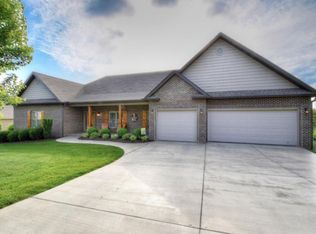 1163 Cliffview Cir, Gray, TN 37615