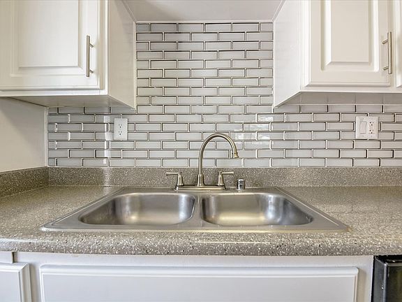 2nd image of 444 E 4th Ave APT 1005