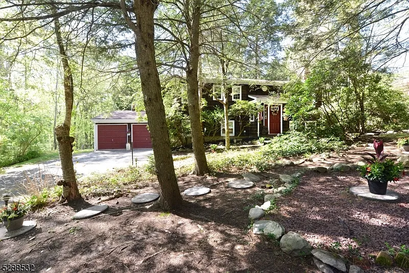 159 La Rue Rd photo 1