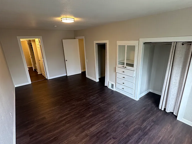 1740 Oxford St SE #9 — Photo 18