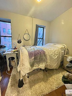 3rd image of 318 E 78th St APT 11