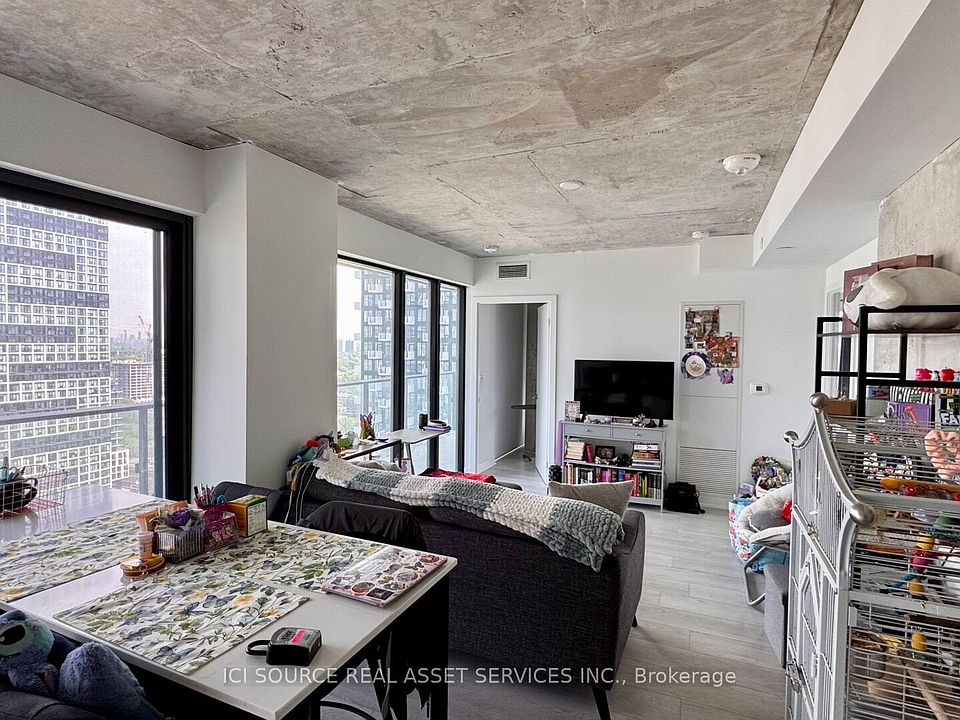 1st image of 47 Mutual St #2605
