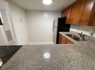 500 Executive Center Dr APT 1G, West Palm Beach, FL 33401